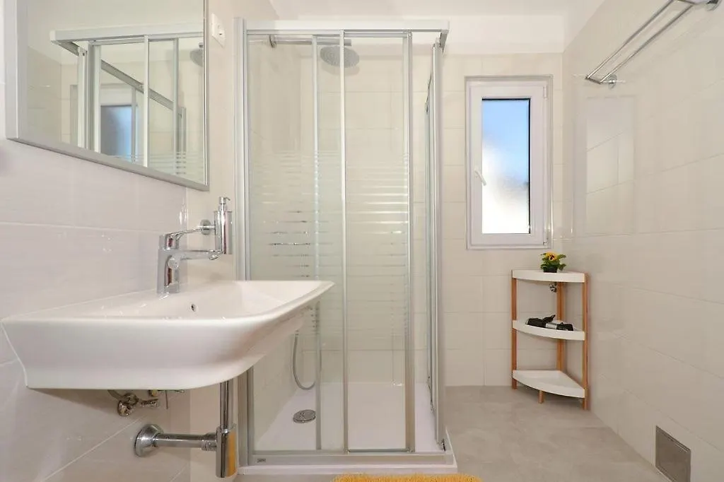 Apartment In Seget Vranjica With Sea View, Balcony, Air Conditioning, Wifi 91-3 0*,  Κροατία