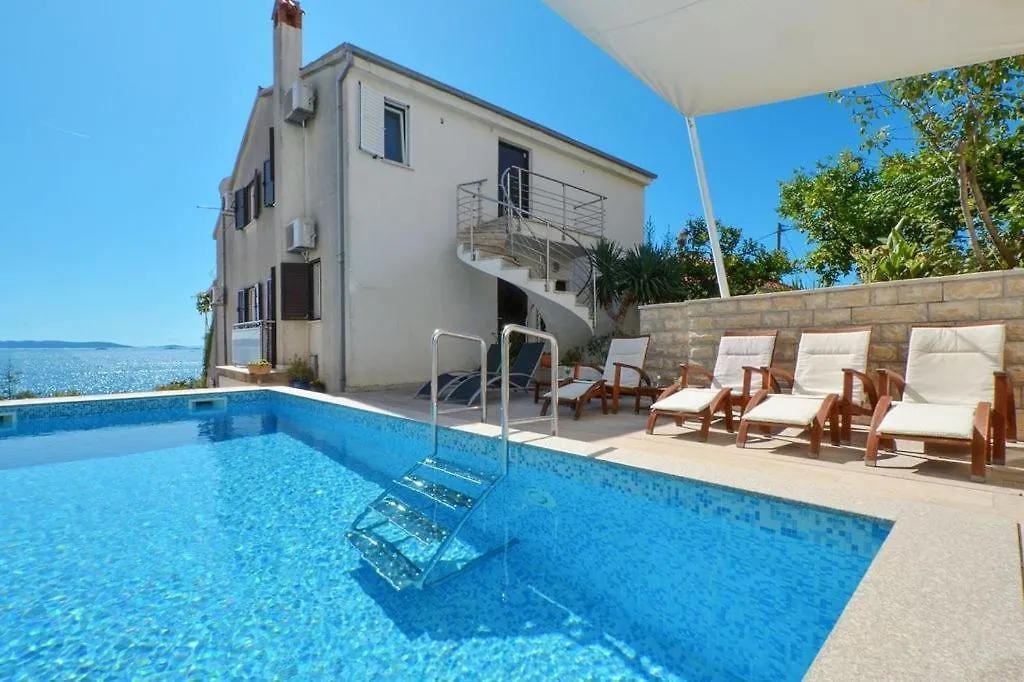 Apartment In Seget Vranjica With Sea View, Balcony, Air Conditioning, Wifi 91-3 0*,